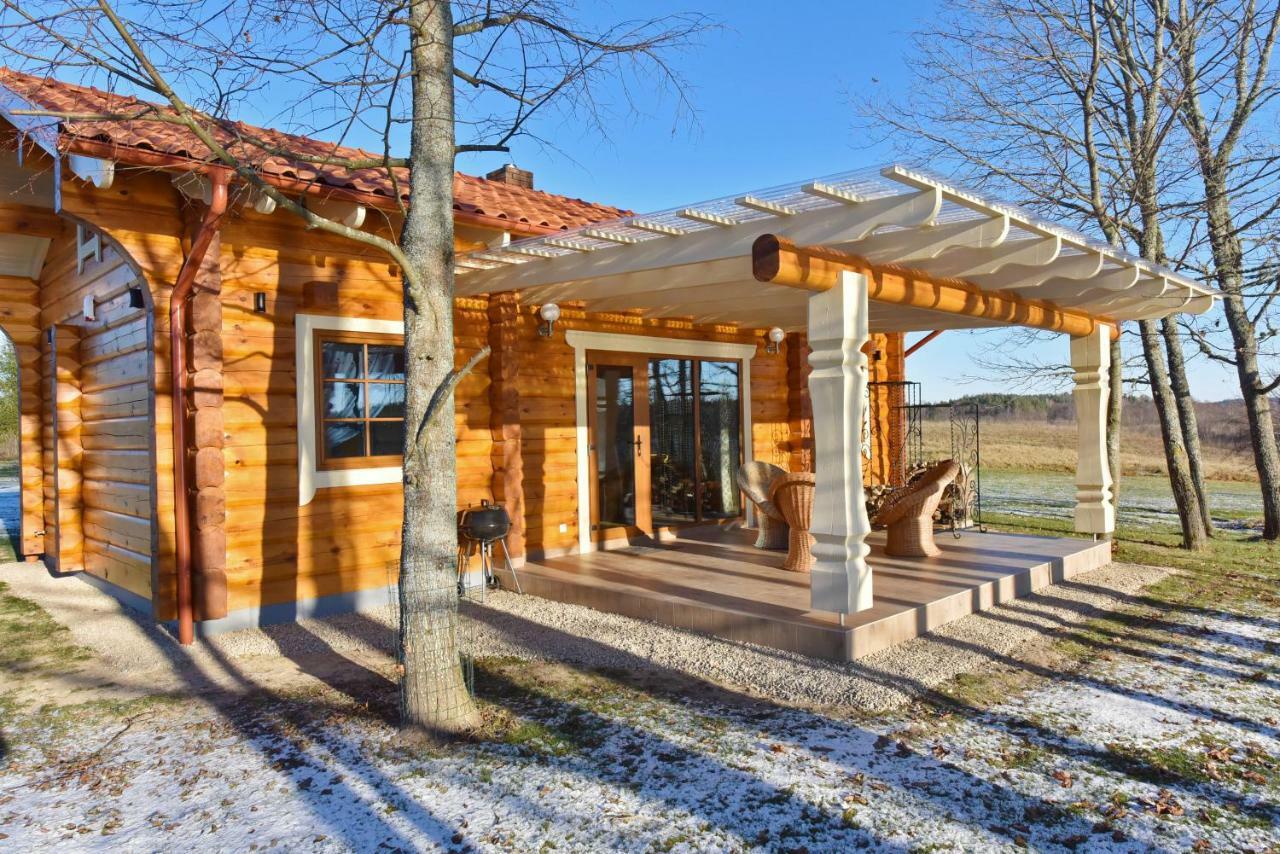 Meku Vila Degučiai Buitenkant foto