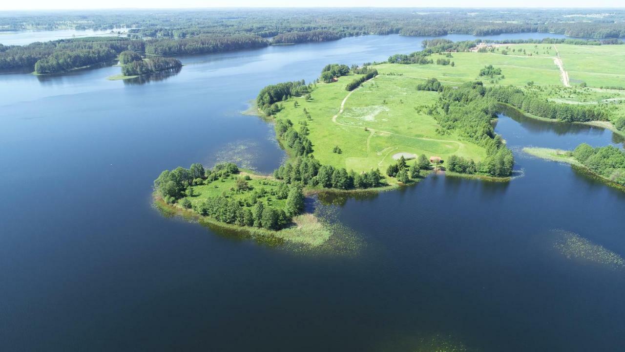 Meku Vila Degučiai Buitenkant foto