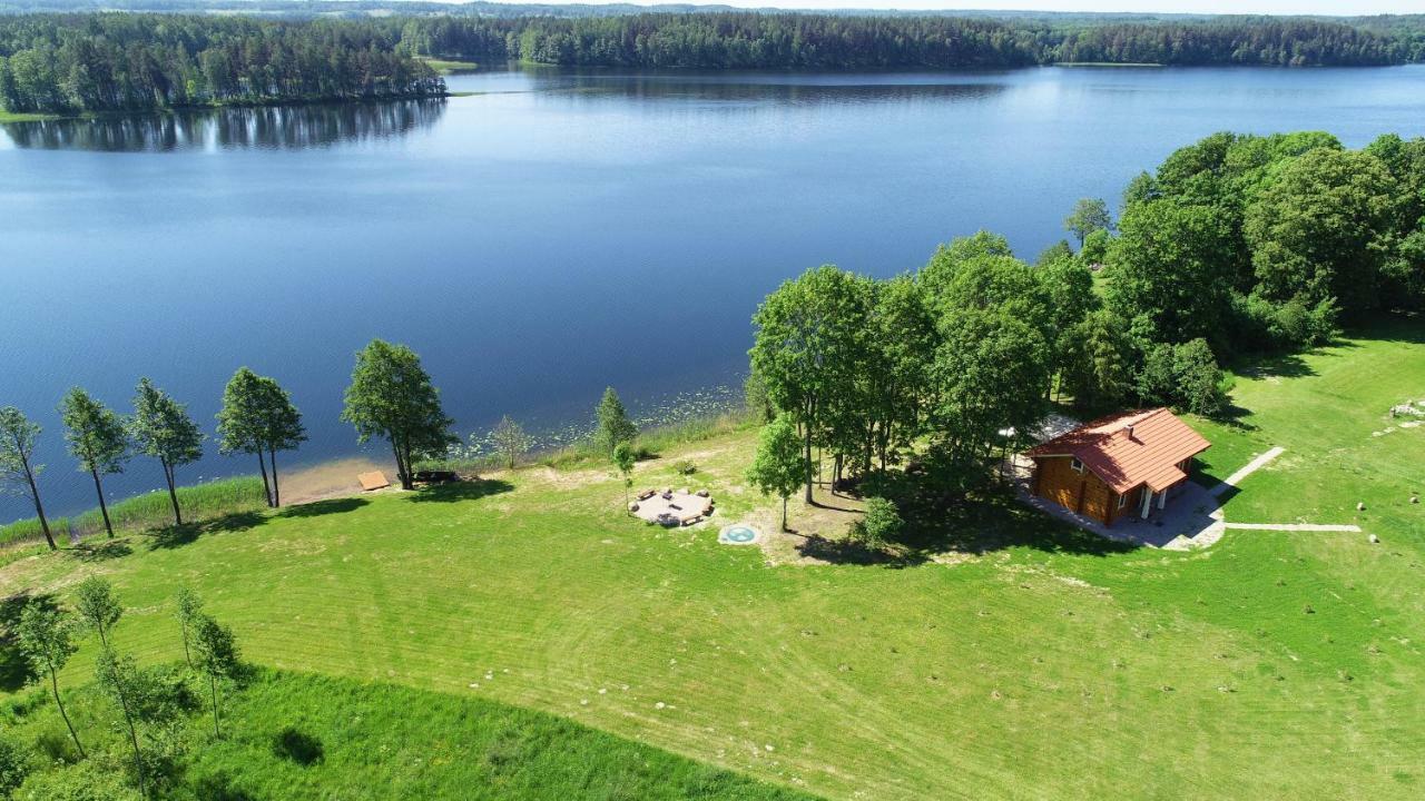 Meku Vila Degučiai Buitenkant foto
